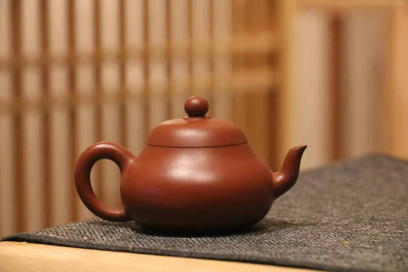 Yi Xing Zi Sha (Zhu Ni---red clay) Jun De Pot 君德壶 Tea Master Size