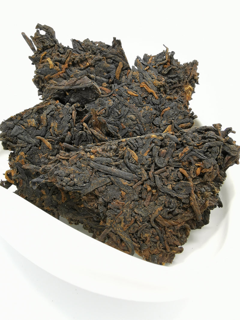 Lao Ban Zhang 老班章熟普Ripe Puer Tea ( 2004 ) 19 Years Old Spring Harvest
