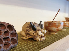 Dragon incense burner & tea figure