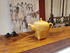 Royal yellow tea pot