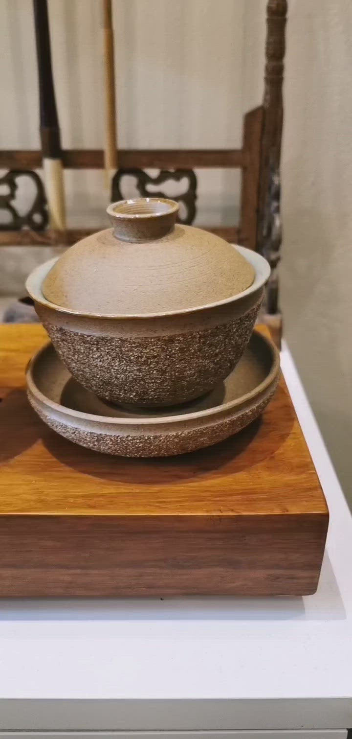 Rough pottery with celadon Ru kiln