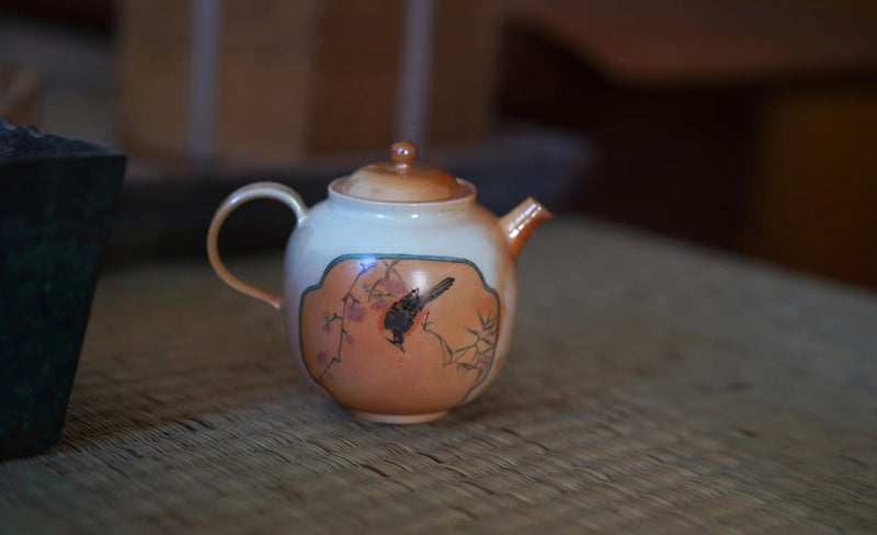 Handmade and hand painted woodfired fencai oriole pot